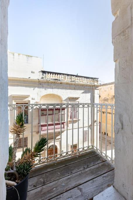 Villa Our Nest Floriana Exterior foto
